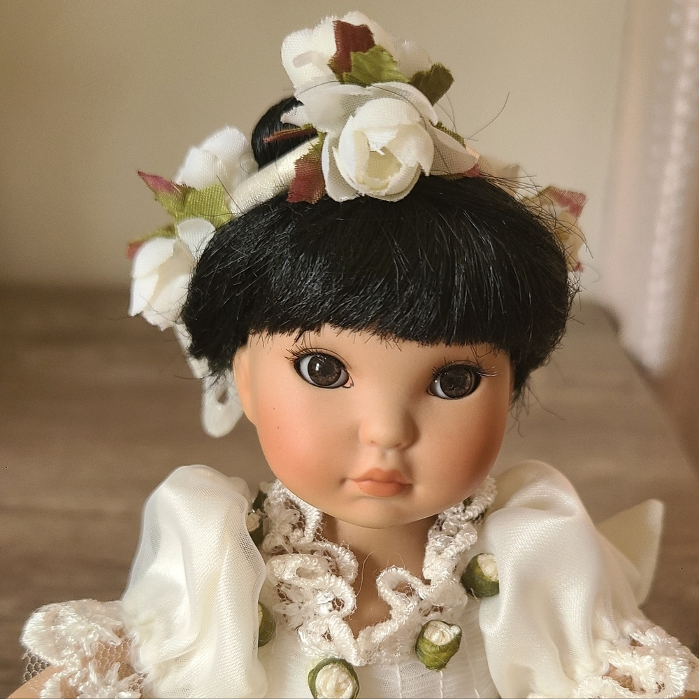 Marie Osmond "Princess" Rose Bud Porcelain Doll ~ Tiny Tot Collection - Picture 2 of 7